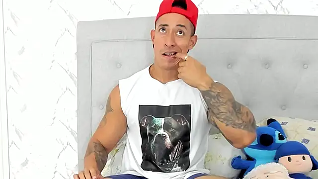 luigiferrara online show from February 16, 7:38 pm