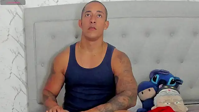 Snapshot of luigiferrara chatting on July 1, 9:58 pm luigiferrara online show from July 1, 9:58 pm