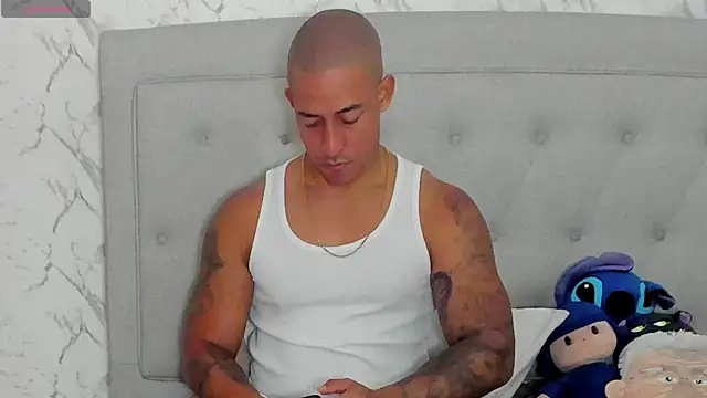 Snapshot of luigiferrara chatting on July 31, 7:24 pm luigiferrara online show from July 31, 7:24 pm