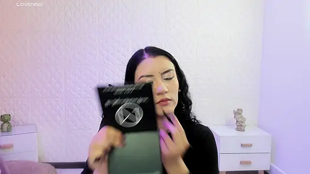 Violetaa diazz online show from February 4, 9:20 pm