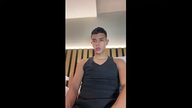 Snapshot of Busterspinter chatting on July 9, 1:20 am Busterspinter online show from July 9, 1:20 am