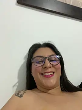 Snapshot of ANYLU19 chatting on December 31, 3:23 am ANYLU19 online show from December 31, 3:23 am