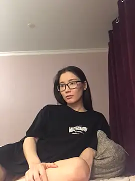 Snapshot of Milka23 chatting on December 29, 6:05 pm Milka23 online show from December 29, 6:05 pm