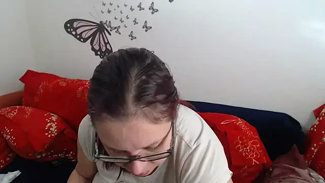 Snapshot of LadyHellene chatting on March 6, 7:14 am LadyHellene online show from March 6, 7:14 am
