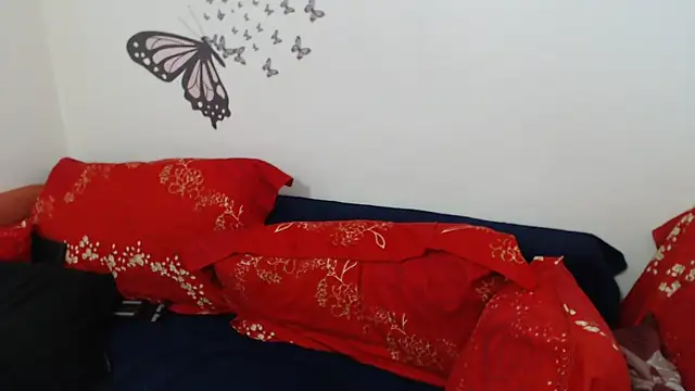 Snapshot of LadyHellene chatting on March 11, 6:32 am LadyHellene online show from March 11, 6:32 am