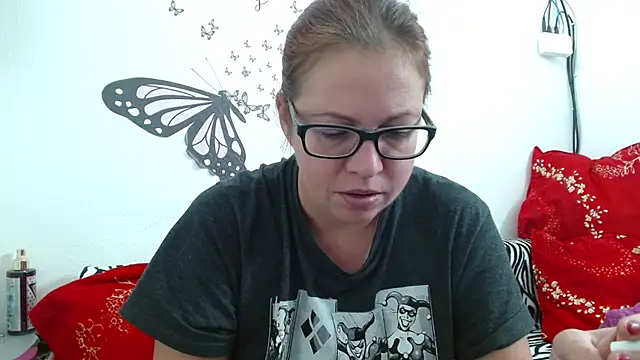 LadyHellene online show from November 15, 6:55 am