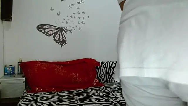 LadyHellene online show from November 20, 7:30 am