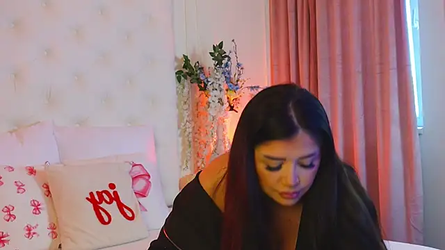 Amberseyes online show from May 3, 8:53 am