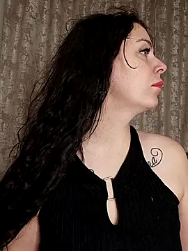 Lola Hale online show from November 6, 6:09 pm