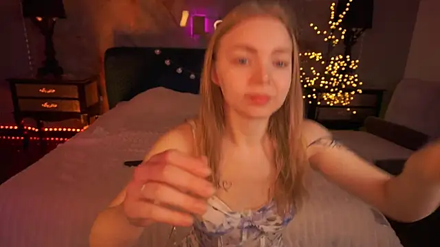EmilySunshineS online show from April 27, 6:33 am