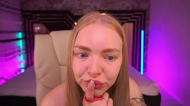 EmilySunshineS online show from June 26, 5:56 am