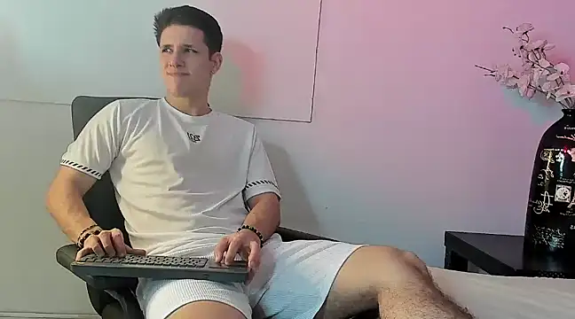 Snapshot of Adan_rivas_ chatting on December 25, 6:52 pm Adan rivas online show from December 25, 6:52 pm