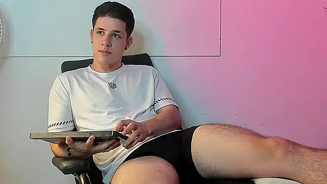 Snapshot of Adan_rivas_ chatting on January 14, 1:58 am Adan rivas online show from January 14, 1:58 am
