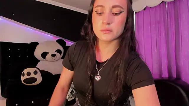 Snapshot of Coral_Gibson chatting on July 7, 1:26 pm Coral Gibson online show from July 7, 1:26 pm