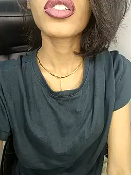 glam goddess online show from January 14, 4:15 am