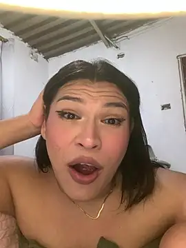miavalentinaaa online show from May 26, 2:51 am