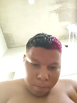 Snapshot of putoso031 chatting on February 6, 8:13 pm putoso031 online show from February 6, 8:13 pm