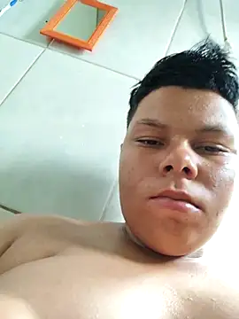 Snapshot of putoso031 chatting on March 16, 6:44 pm putoso031 online show from March 16, 6:44 pm