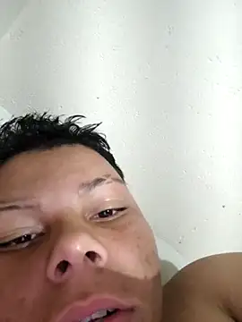 Snapshot of putoso031 chatting on October 6, 12:19 am putoso031 online show from October 6, 12:19 am