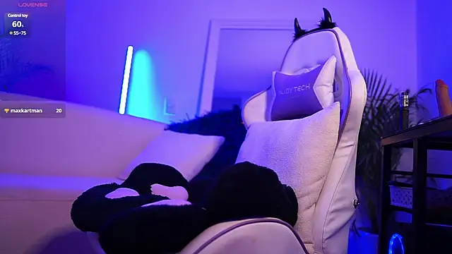 abigail adamss online show from February 9, 1:44 am