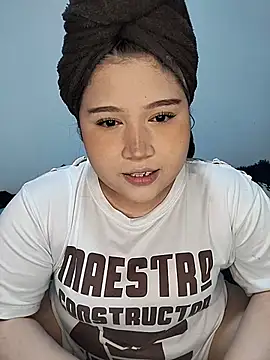 Snapshot of sharyl_24 chatting on July 29, 9:24 pm sharyl 24 online show from July 29, 9:24 pm