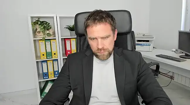 John-E-Dough online show from December 19, 7:18 am