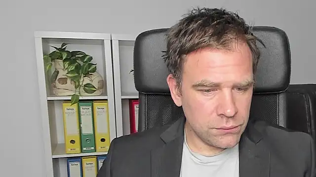 John-E-Dough online show from December 20, 4:53 am