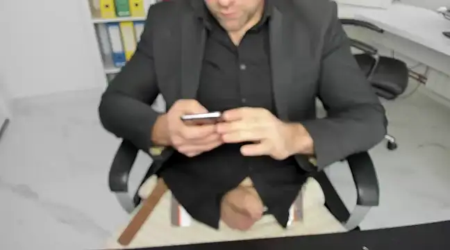 John-E-Dough online show from December 25, 8:40 am