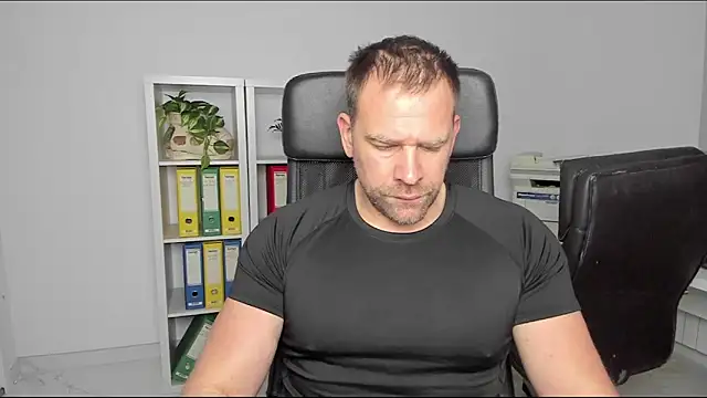 John-E-Dough online show from December 28, 4:51 am