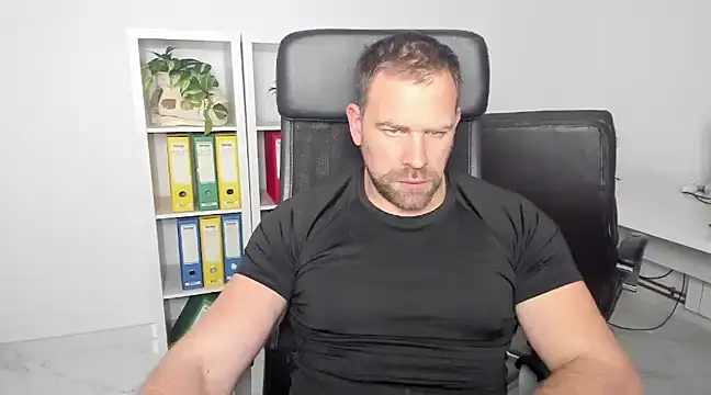 John-E-Dough online show from January 5, 5:41 am