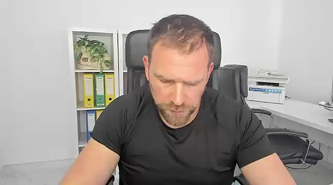 John-E-Dough online show from January 11, 8:33 am