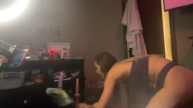 Snapshot of Dani_Dragon69 chatting on December 20, 11:54 am Dani Dragon69 online show from December 20, 11:54 am