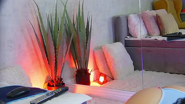 anissia teaser online show from December 3, 6:32 am