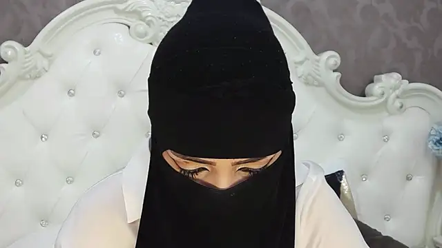 Snapshot of Hajar_Kar chatting on June 10, 5:28 am Hajar Kar online show from June 10, 5:28 am