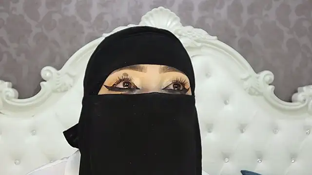 Snapshot of Hajar_Kar chatting on June 19, 5:34 am Hajar Kar online show from June 19, 5:34 am