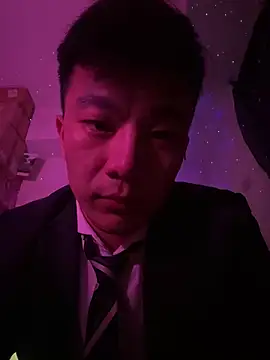 Snapshot of ex199212 chatting on December 18, 3:11 pm ex199212 online show from December 18, 3:11 pm