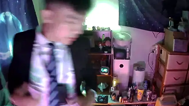 Snapshot of ex199212 chatting on March 7, 7:19 am ex199212 online show from March 7, 7:19 am