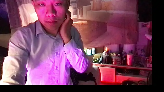 Snapshot of ex199212 chatting on March 9, 5:49 pm ex199212 online show from March 9, 5:49 pm