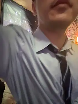 Snapshot of ex199212 chatting on June 13, 7:17 am ex199212 online show from June 13, 7:17 am