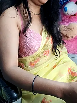 Snapshot of santurmom chatting on December 4, 6:27 pm santurmom online show from December 4, 6:27 pm