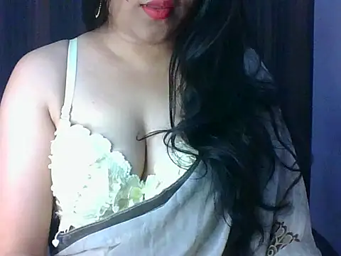 Snapshot of santurmom chatting on April 14, 6:14 pm santurmom online show from April 14, 6:14 pm