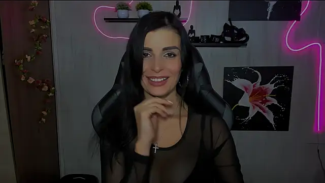 KayWuds online show from December 10, 2:28 pm