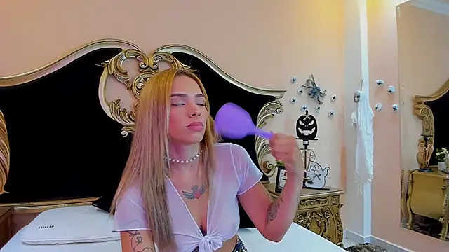 Snapshot of ambarsorachi chatting on October 20, 7:58 pm ambarsorachi online show from October 20, 7:58 pm