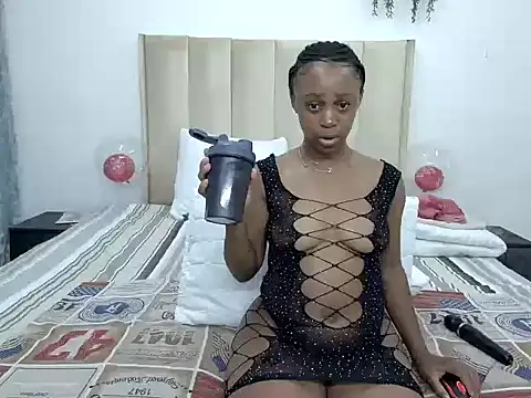 Pearl 00 online show from February 12, 5:05 am