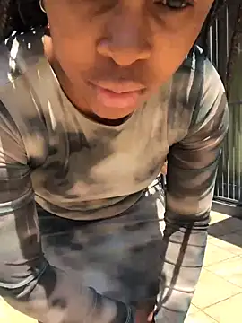 Pearl 00 online show from October 19, 11:11 am