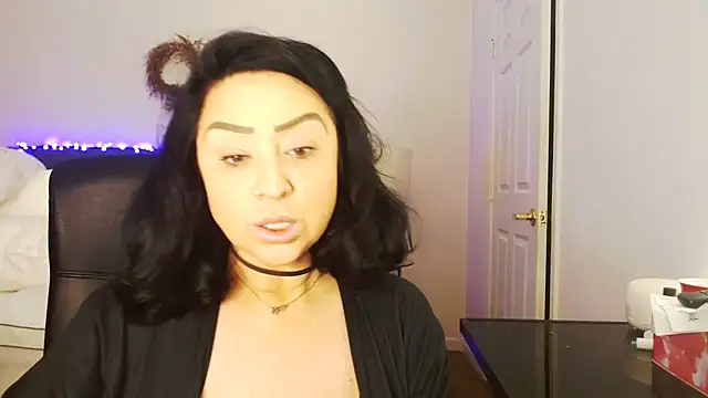 AlyssiaAmoreXO online show from May 4, 8:27 pm