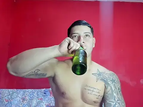 Snapshot of paul_luis chatting on December 21, 1:02 am paul luis online show from December 21, 1:02 am