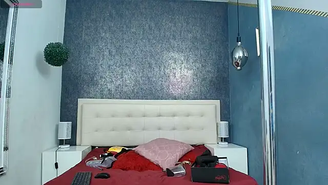 Celestial Queen  online show from February 21, 2:18 pm