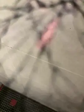 lescro95  online show from February 15, 5:31 pm