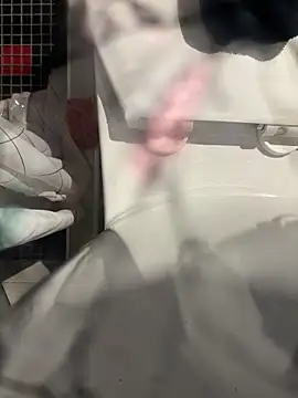 lescro95  online show from February 24, 3:21 pm